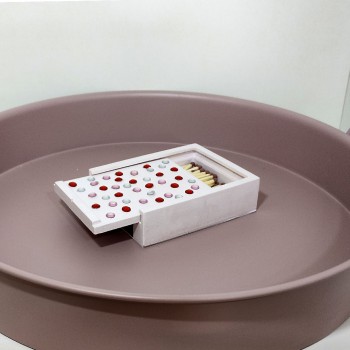 Caja de cerillas con brillantes