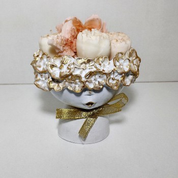 Manzana caramelizada muñeca con velas florales