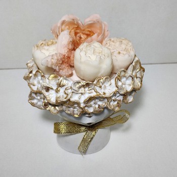 Manzana caramelizada muñeca con velas florales