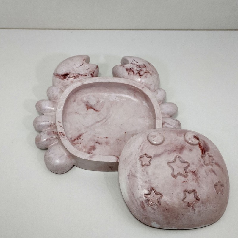 Cangrejo color tierra y vino