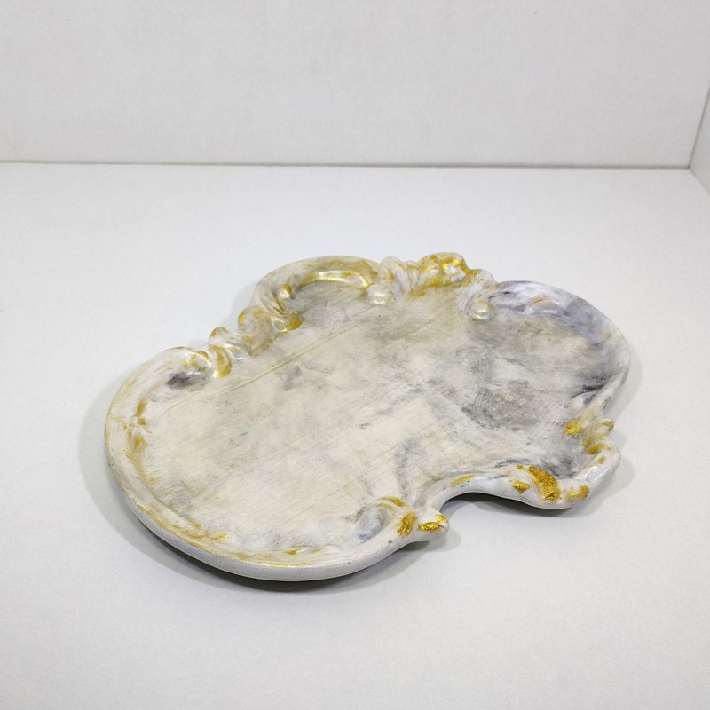 Bandeja vintage en oro y negro