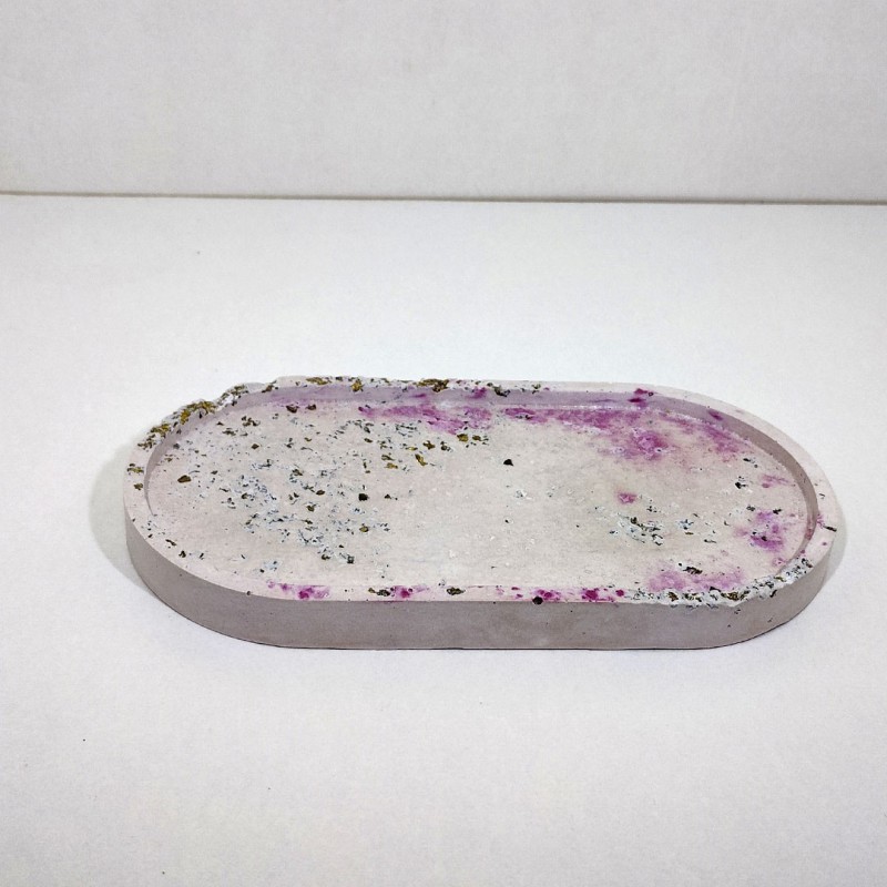 Bandeja rosa con pan de oro