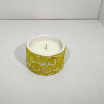 Vela panal de té matcha con miel, amarilla